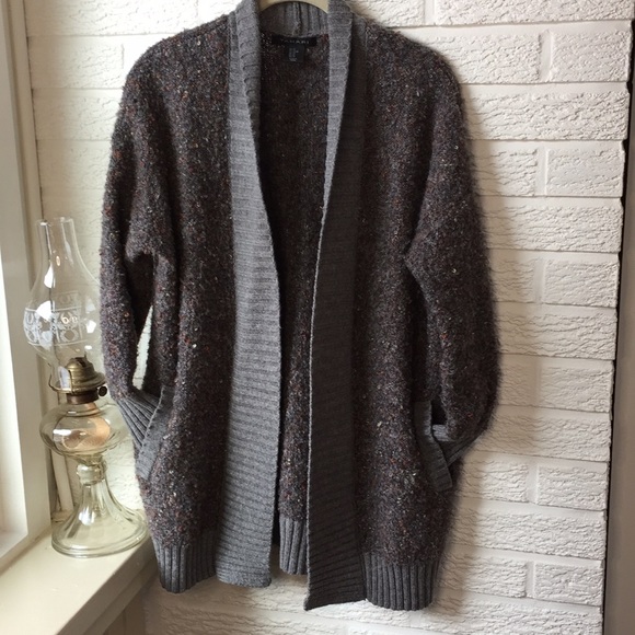 Tahari cardigan - Picture 1 of 5